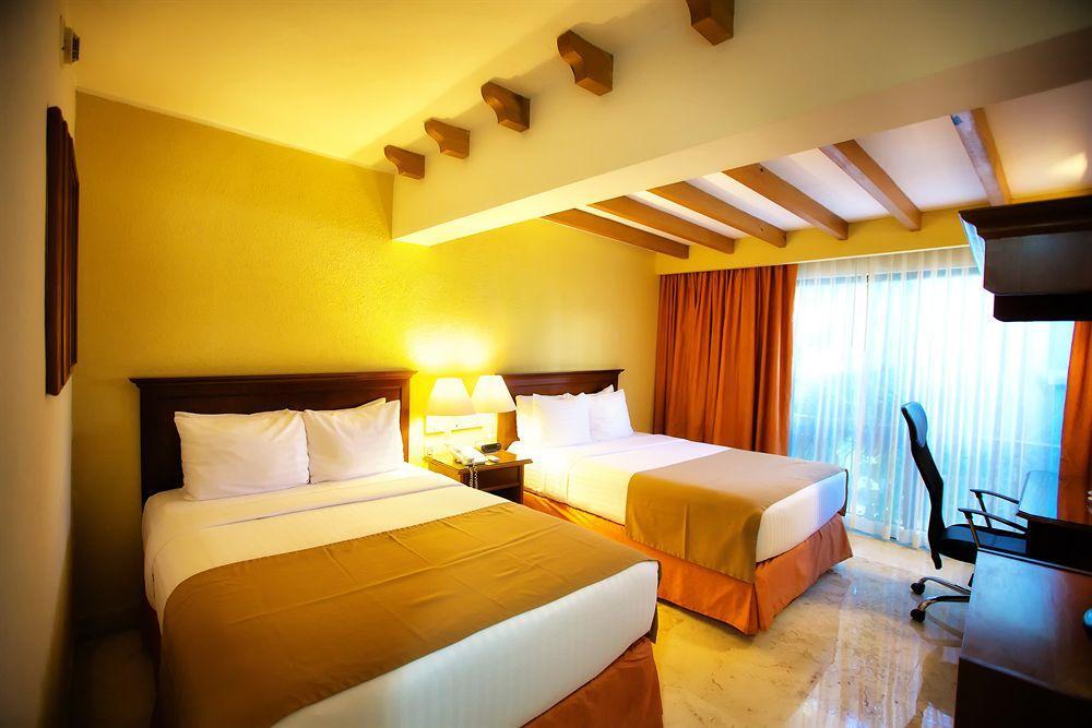 Continental Caribe Bay Hotel Chetumal Buitenkant foto