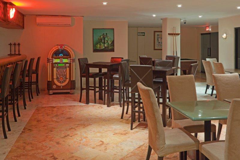 Continental Caribe Bay Hotel Chetumal Restaurant foto