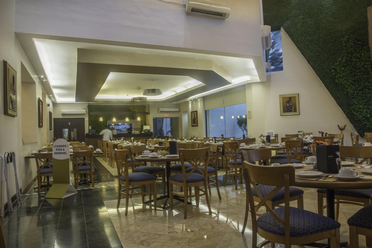 Continental Caribe Bay Hotel Chetumal Buitenkant foto